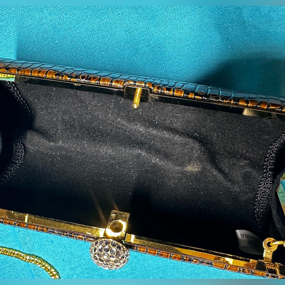 Purse - Picture 10 of 13